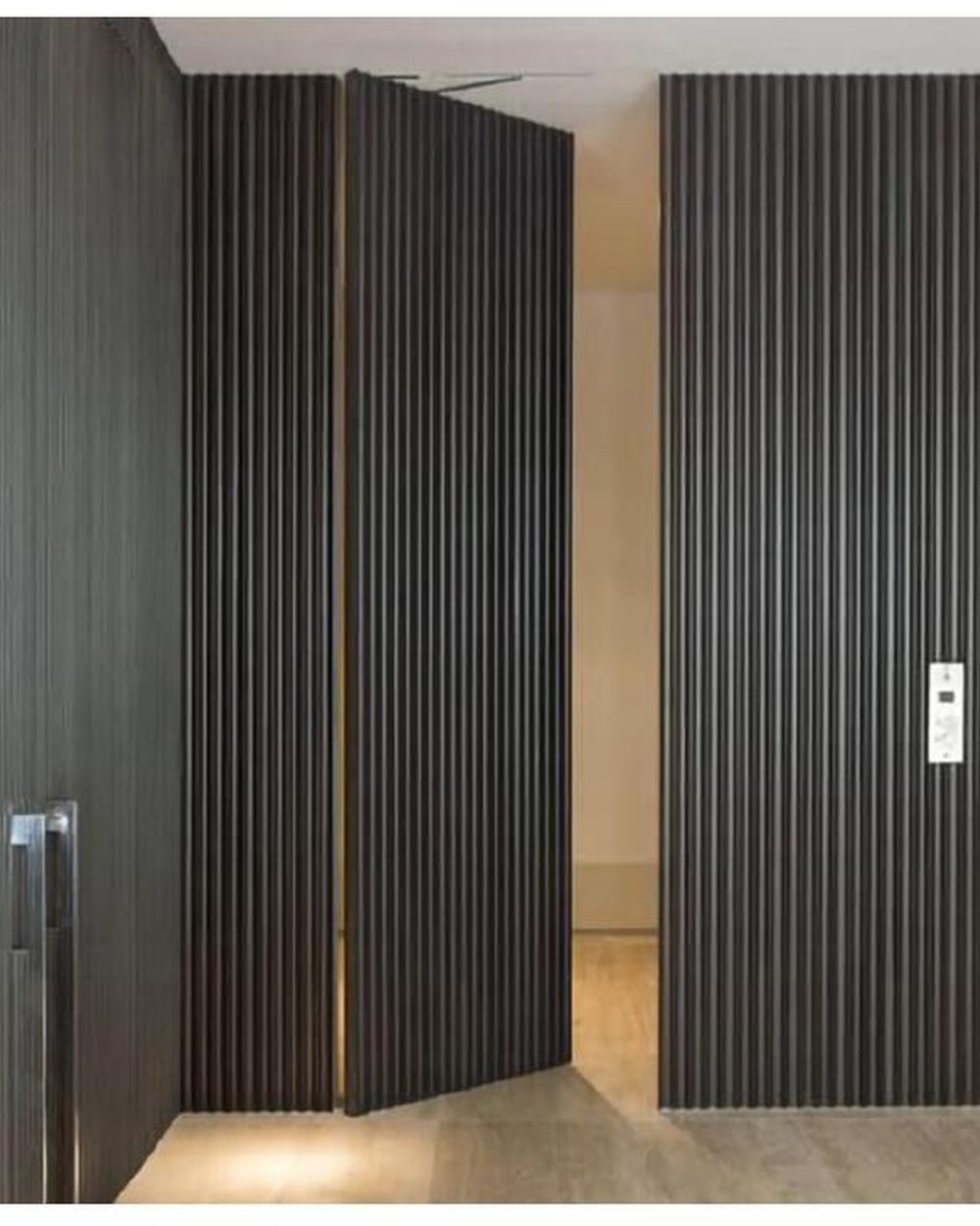 Hidden Door SIG-29-02