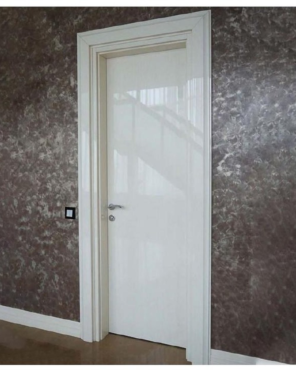 Exterior Door SIG-16-01