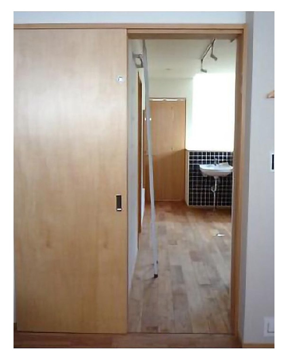 Sliding Door SIG-60-06